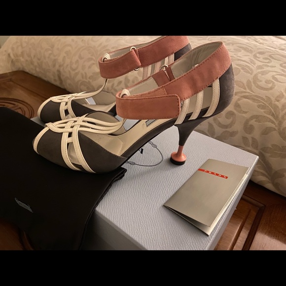 Prada Peep-toe leather heels shoes 3.75” heel - Picture 3 of 5